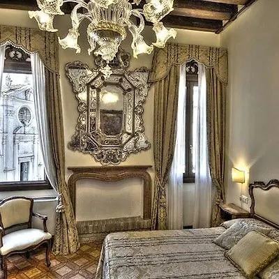 Hotel Scandinavia - Relais Venetië 3*,